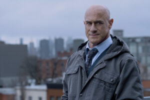 Stabler standing in NYC looking determined on Law & Order: Organized Crime Season 5 Episode 9