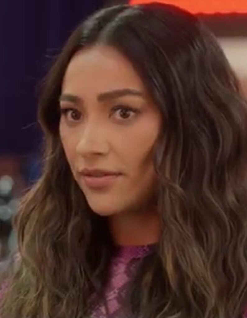Shay Mitchell on Dollface