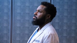 Malcolm-Jamal Warner as The Raptor in The Resident S04E12