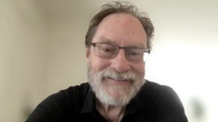 Stephen Root Brings Alien Dad Energy to Resident Alien — And It’s Everything We Hoped For