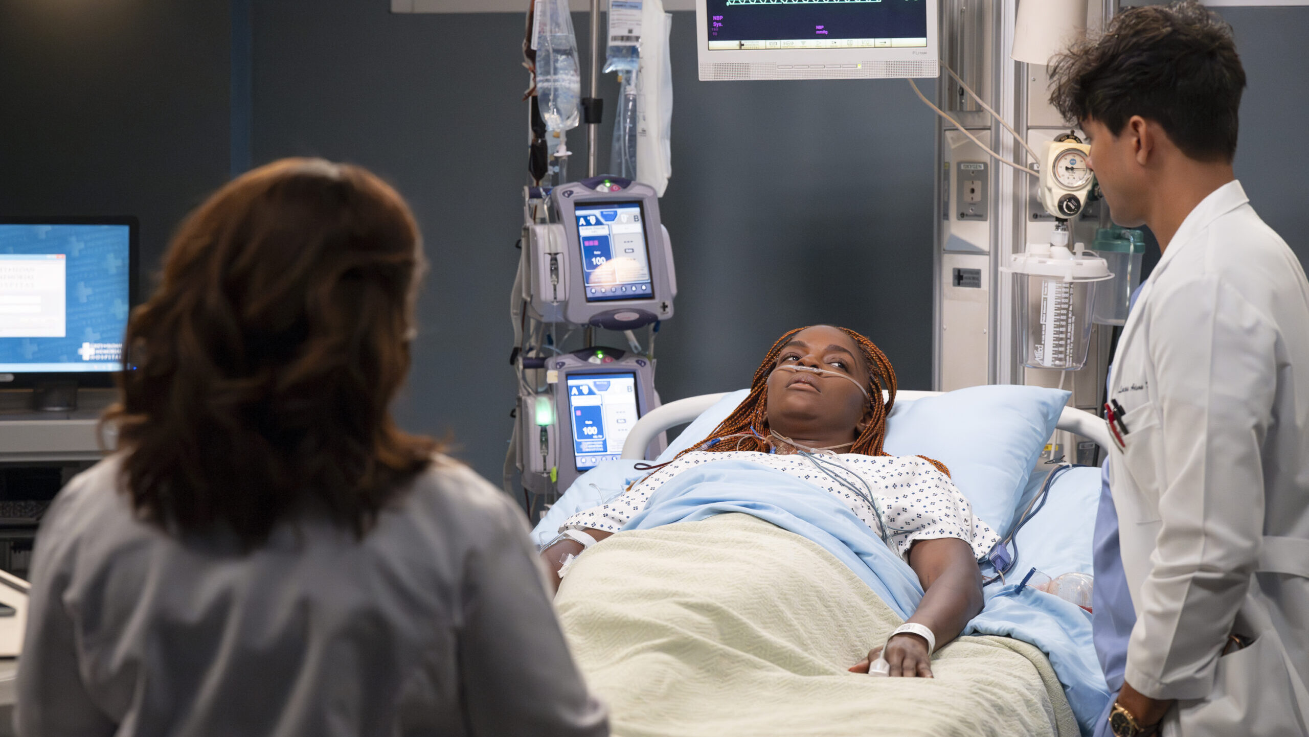 Grey's Anatomy Season 22 Episode 3 Had Doctors Clashing & Kissing