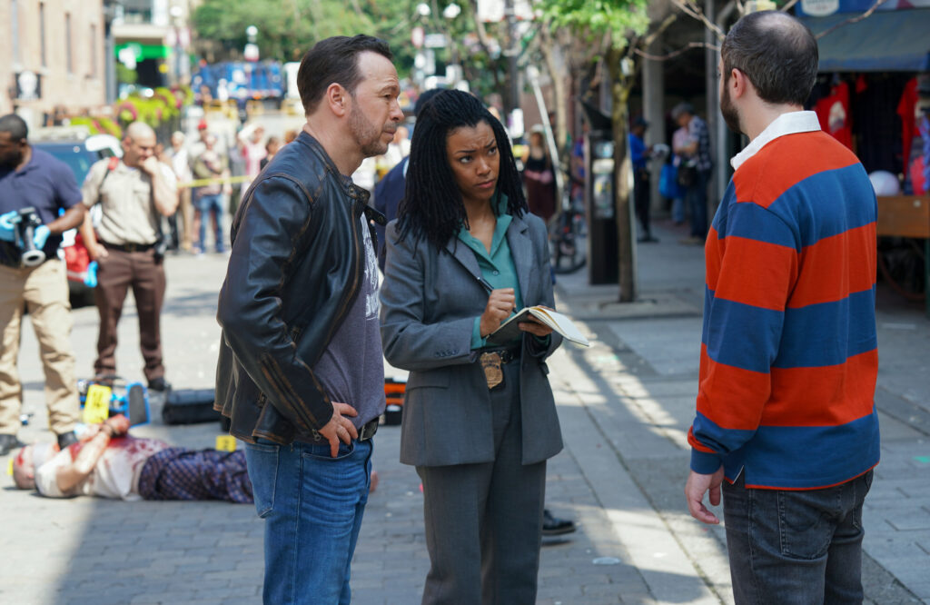 Lena and Danny confront a potential suspect on Blue Bloods Season 1 Episode 2
