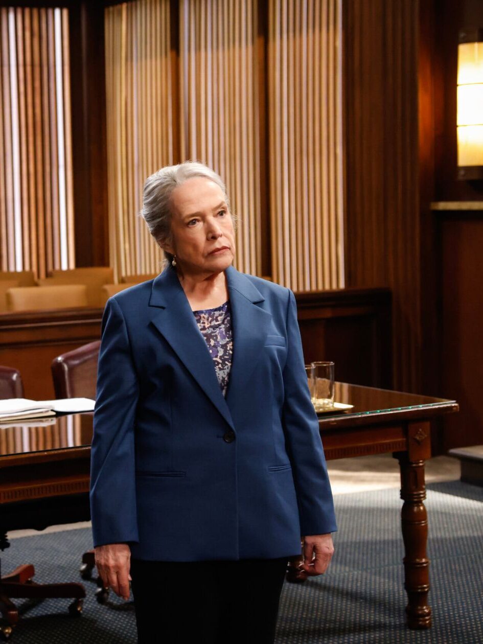 Matty and another lawyer argue in court on Matlock Season 2 Episode 2