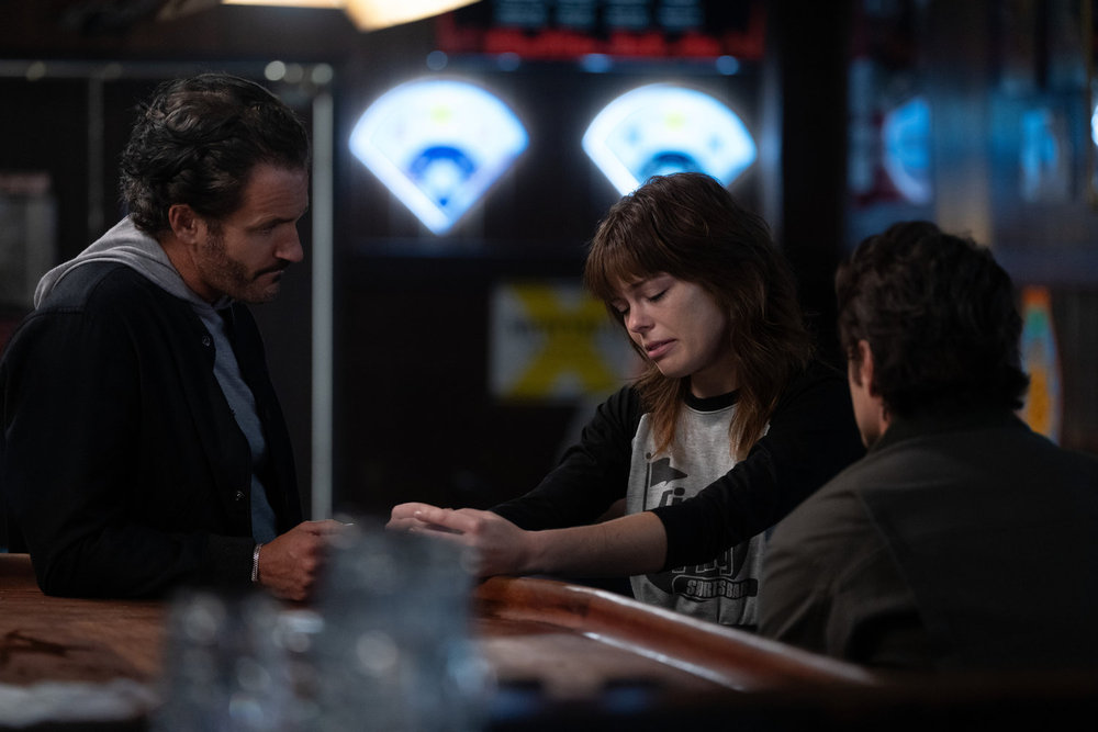 Bruno investigates a bar on Law & Order SVU Season 27 Episode 5