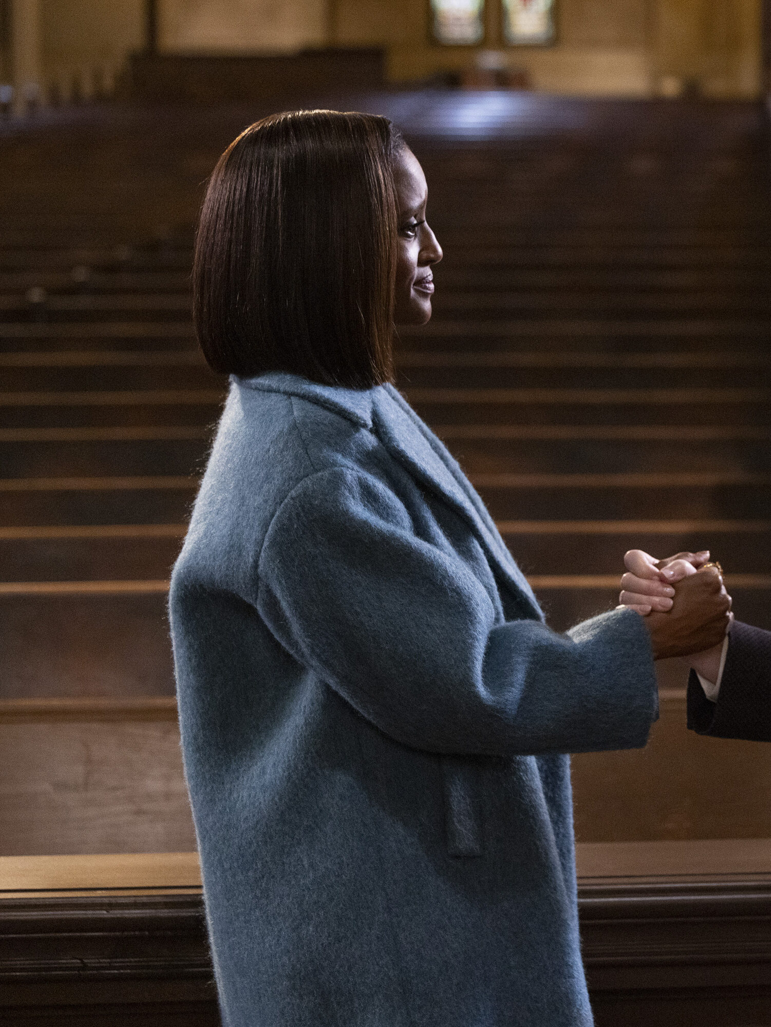 Matty and Olympia shake hands on Matlock Season 2 Episode 6