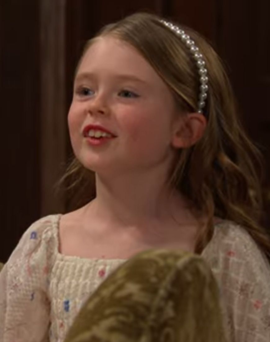 Charlotte lächelt und wünscht sich an den Tagen unseres Lebens in der Woche vom 24.11.25 etwas