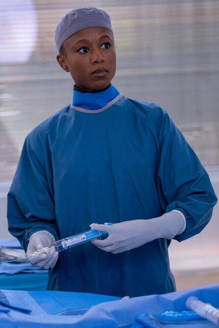Lenox and Howard do a difficult procedure togther on Chicago Med Season 11 Episode 6