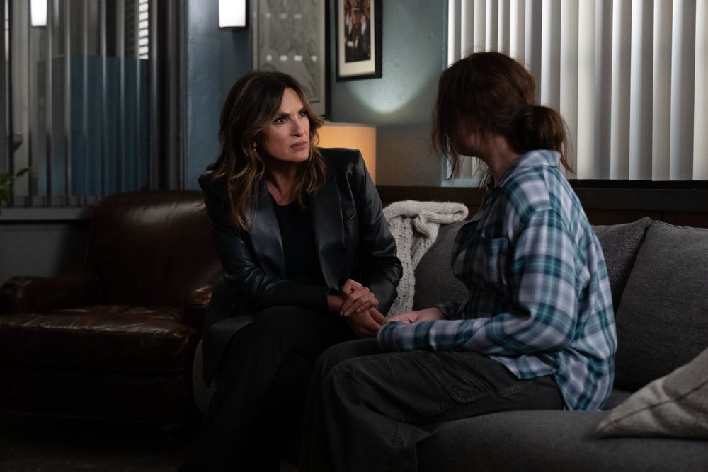 Benson shows her trademark compassion to a victim on Law & Order: SVU Season 27 Episode 7