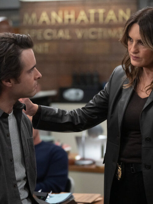 Benson puts her hand on Griffin's shoulder on Law & Order: SVU Season 27 Episode 8