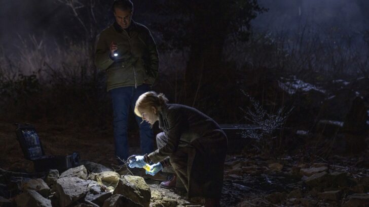 Scarpetta finalmente tiene fecha de estreno, y sí, todavía estoy mirando de reojo al casting (pero está bien... seguiré el juego)