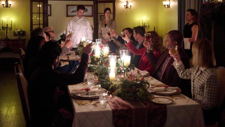 Mistletoe Murders Review: Twas the Fight Before Christmas