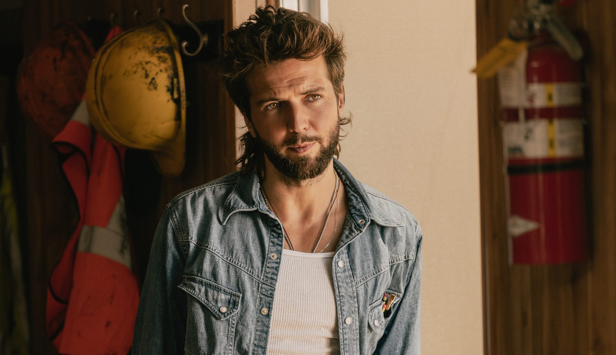 Landman’s Guy Burnet on Playing Charlie, Taylor Sheridan’s Rule-Breaking World, and Why This Might Be His Favorite Role Yet