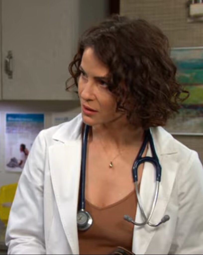 Kristen persuades Sarah about something on Days of Our Lives during the week of 1-12-26