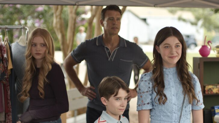 It’s Not Like That Review: A Charming, Layered Revival of the Family Drama