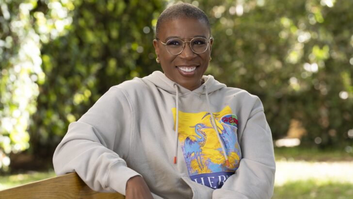 “She’s Still That Girl”: Aisha Hinds Talks Hen’s Return and Directing 9-1-1 Season 9 Episode 11
