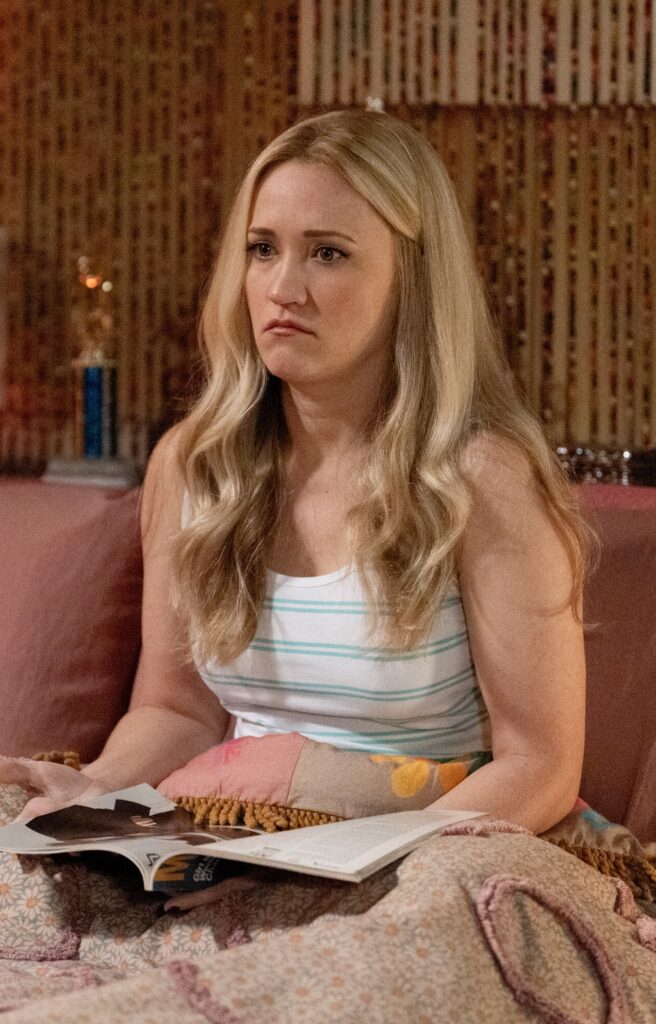 Mandy sits in bed looking upset on Georgie & Mandy's FIrst Marriage Season 2 Episode 11