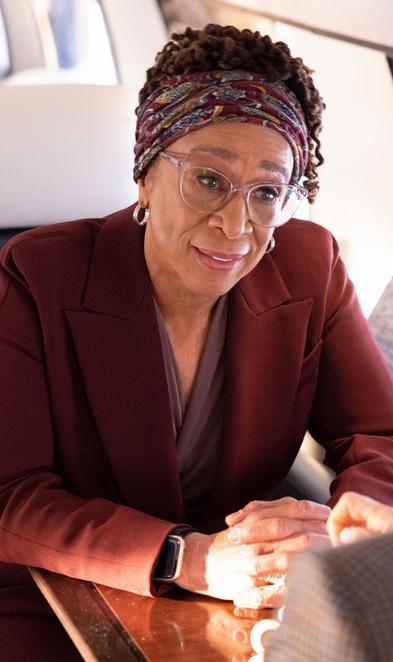 Sharon tries to talk to Miranda on Chicago Med Season 11 Episode 12