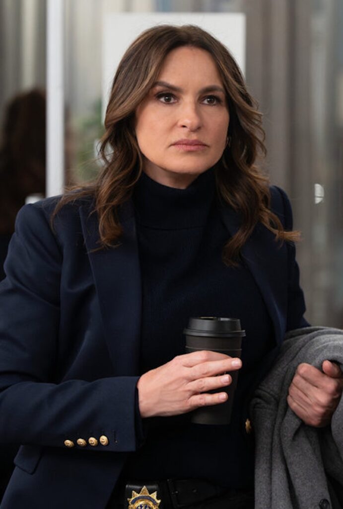 Benson holding coffee on Law & Order: SVU Season 27 Episode 14